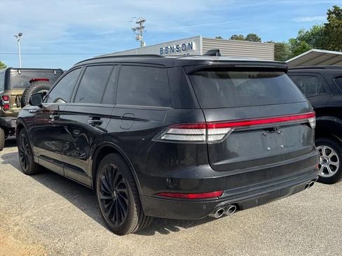 Used 2025 Lincoln Aviator Reserve w/ Equipment Group 201A image 8