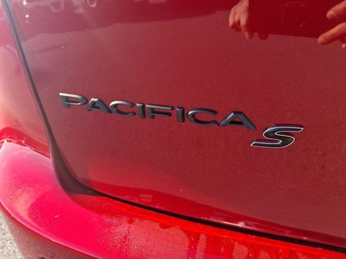 New 2026 Chrysler Pacifica Limited w/ S Appearance Package AWD/4WD image 33
