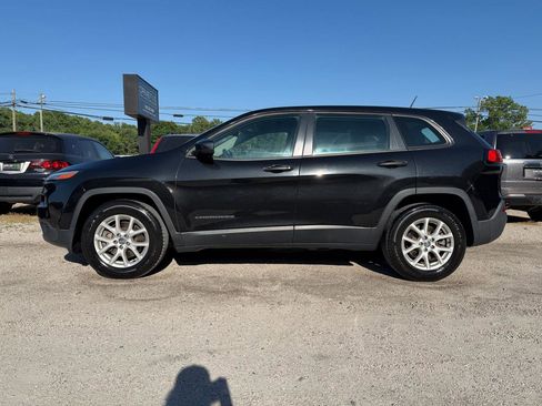 Used 2015 Jeep Cherokee Sport AWD/4WD image 2