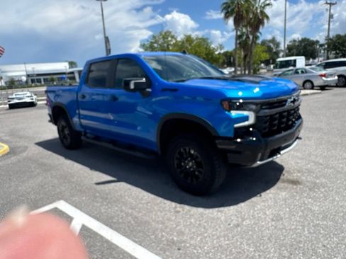 Used 2025 Chevrolet Silverado 1500 ZR2 w/ Technology Package AWD/4WD image 3