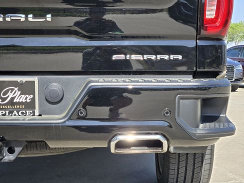 Used 2022 GMC Sierra 1500 Denali w/ Denali Reserve Package image 17