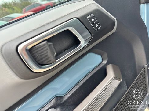 Used 2023 Ford Bronco Black Diamond w/ Sasquatch Package image 9