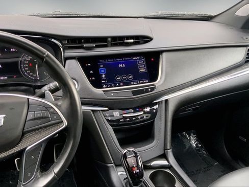 Used 2024 Cadillac XT5 Sportv w/ Technology Package AWD/4WD image 5