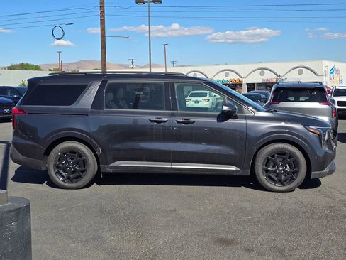 New 2025 Kia Carnival SX Prestige image 6