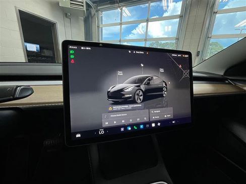 Used 2022 Tesla Model 3 Long Range AWD/4WD image 15