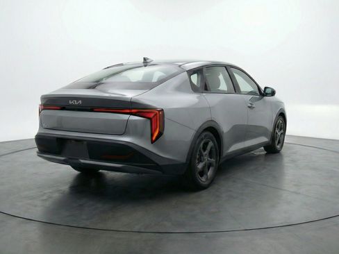 Used 2025 Kia K4 FWD image 9