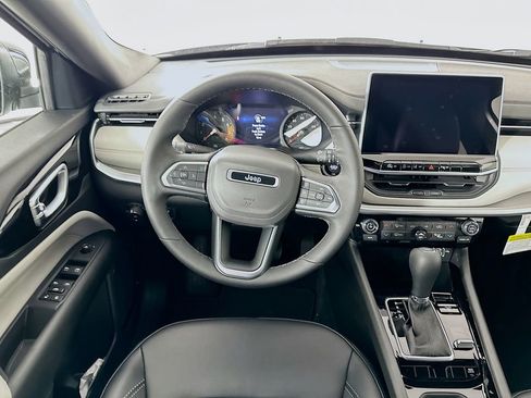 New 2026 Jeep Compass Limited image 28