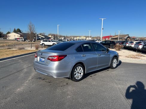Used 2015 Subaru Legacy 2.5i Premium w/ Moonroof Package AWD/4WD image 4