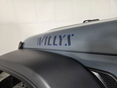 Certified 2025 Jeep Wrangler Willys image 11