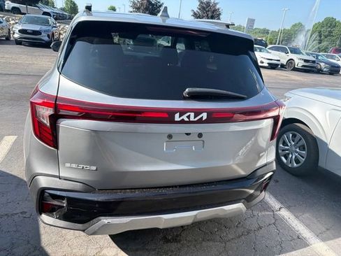 Used 2024 Kia Seltos S AWD/4WD image 5
