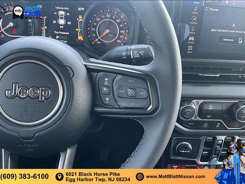 Used 2026 Jeep Gladiator Mojave AWD/4WD image 17