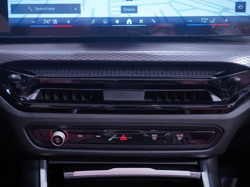 Used 2025 BMW 430i Convertible w/ Convenience Package image 16