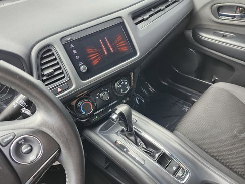 Used 2019 Honda HR-V Sport image 28