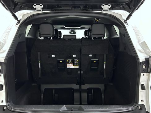 Used 2023 Toyota Sienna XSE AWD/4WD image 20