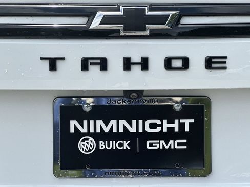 Certified 2024 Chevrolet Tahoe Z71 w/ Luxury Package AWD/4WD image 32