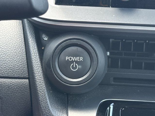 Used 2025 Toyota Prius LE FWD image 22