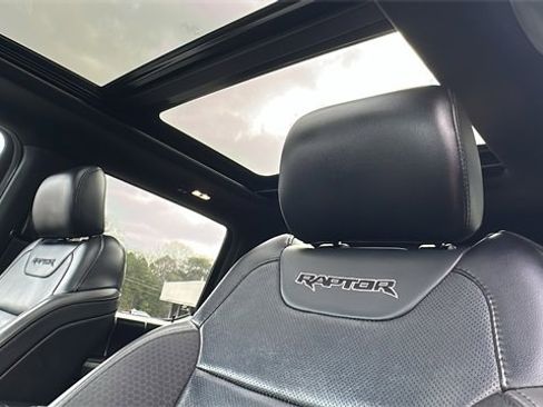 Certified 2019 Ford F150 Raptor w/ Equipment Group 802A Luxury image 31