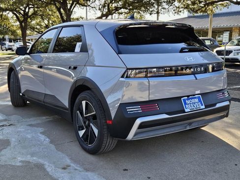 New 2026 Hyundai Ioniq 5 SEL image 3