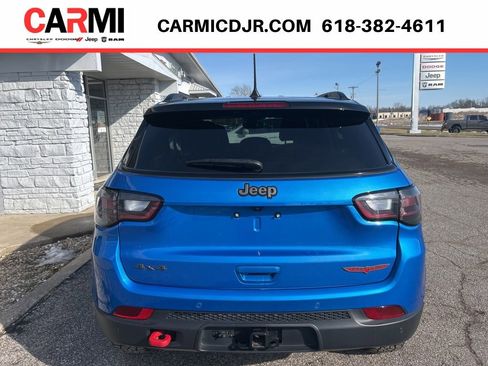 Used 2025 Jeep Compass Trailhawk w/ Trailhawk Elite Group AWD/4WD image 5