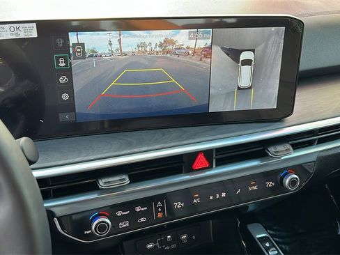 Certified 2025 Kia Sorento SX Prestige image 15