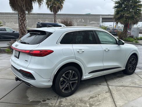 Used 2025 Audi Q5 Prestige image 6