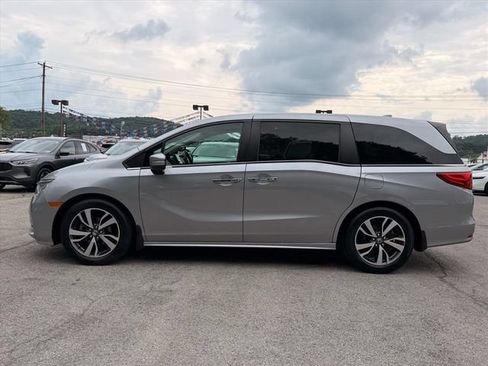 Used 2021 Honda Odyssey Touring image 8