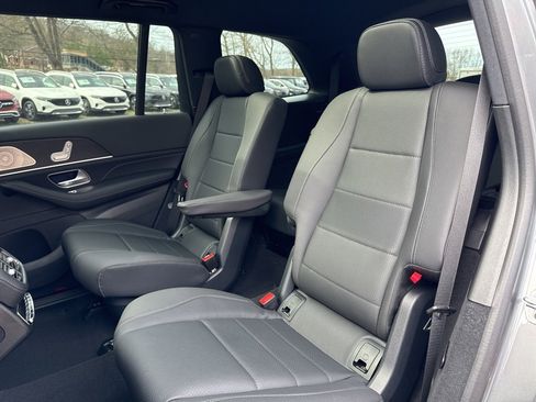 New 2025 Mercedes-Benz GLS 450 4MATIC image 15