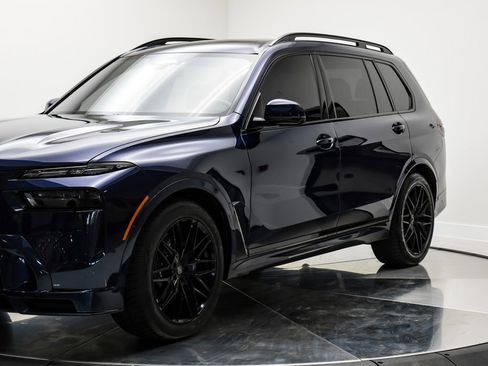 Used 2024 BMW ALPINA XB7 AWD/4WD image 3
