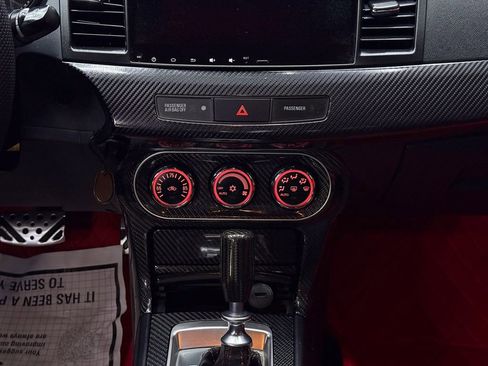 Used 2010 Mitsubishi Lancer Evolution SE image 23