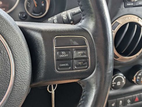 Used 2017 Jeep Wrangler Unlimited Sahara AWD/4WD image 23