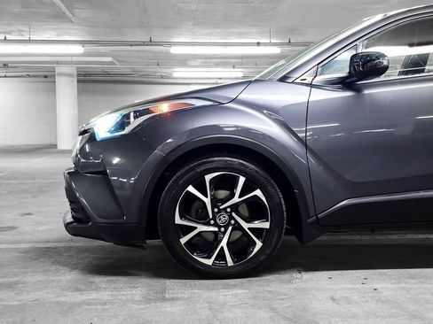 Used 2018 Toyota C-HR XLE image 14