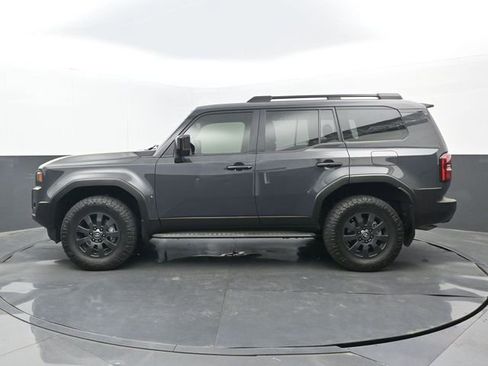 Used 2024 Toyota Land Cruiser image 7