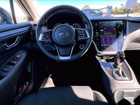 Used 2022 Subaru Outback Premium image 6
