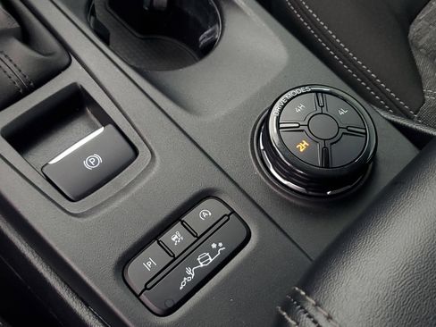 Used 2024 Ford Ranger XLT w/ Technology Package image 9