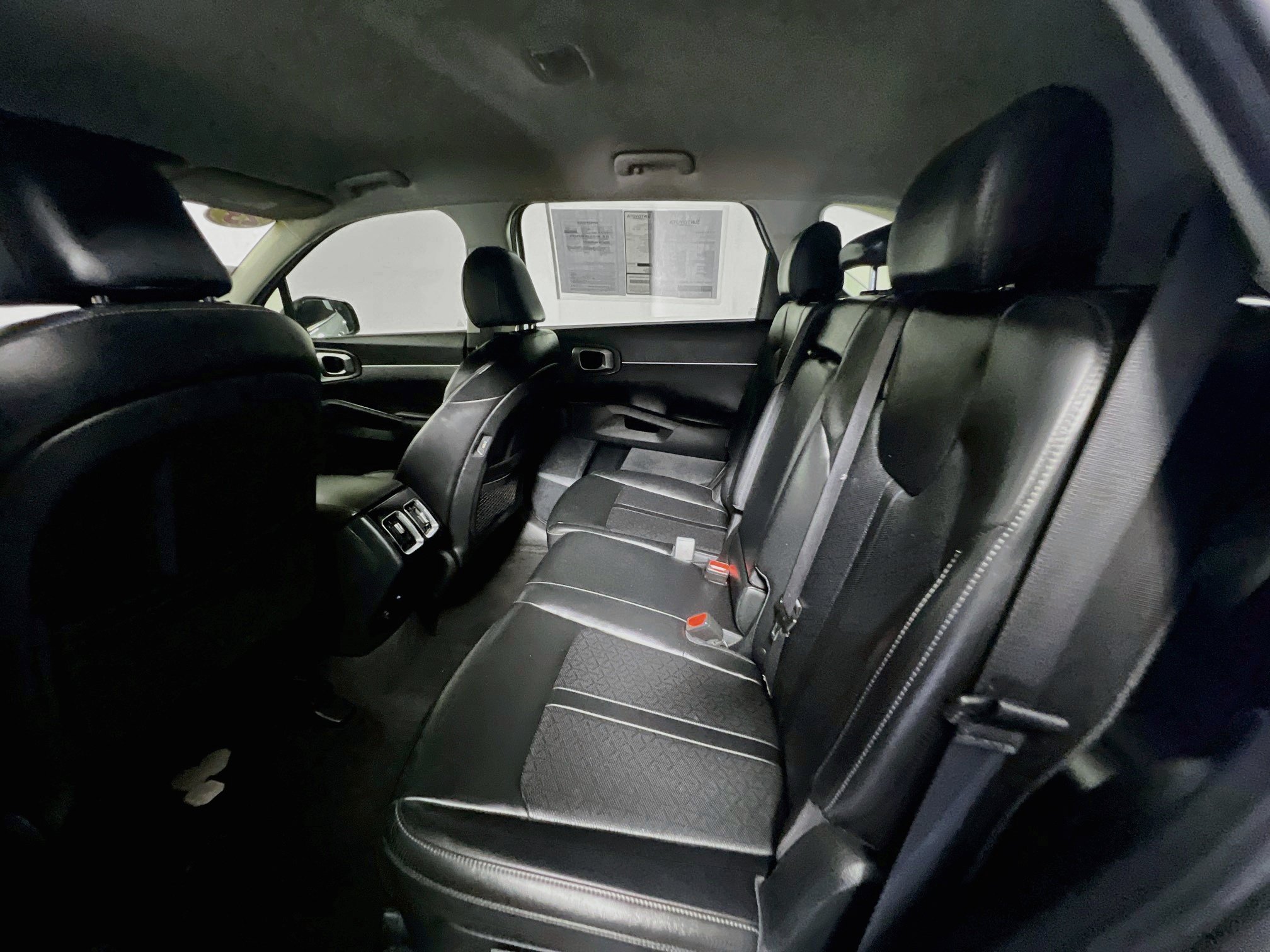 Used 2023 Kia Sorento S FWD image 28