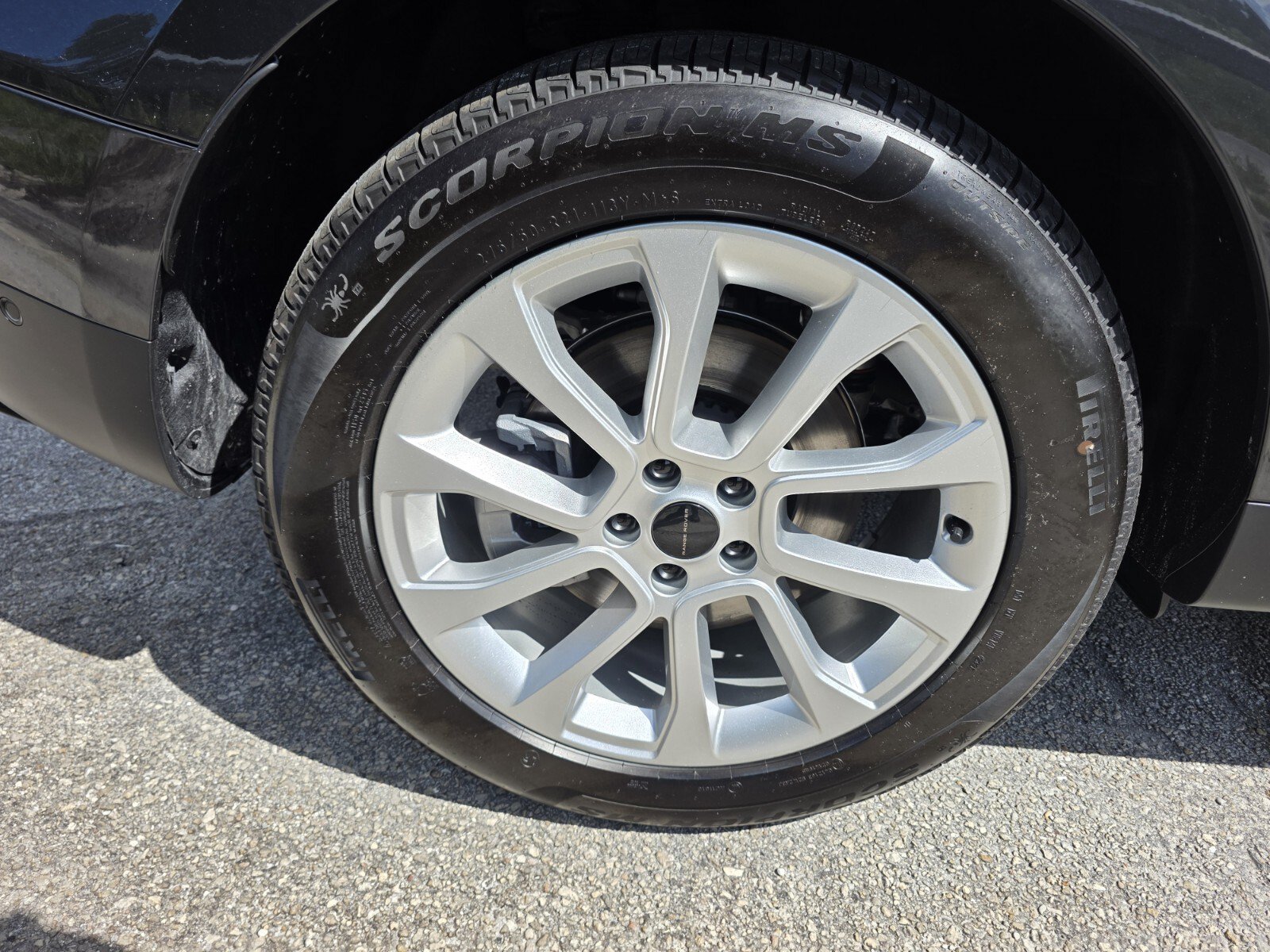 New 2027 Land Rover Range Rover Sport SE AWD/4WD image 9