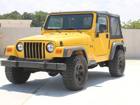 Used 2004 Jeep Wrangler X w/ Convenience Group AWD/4WD image 29