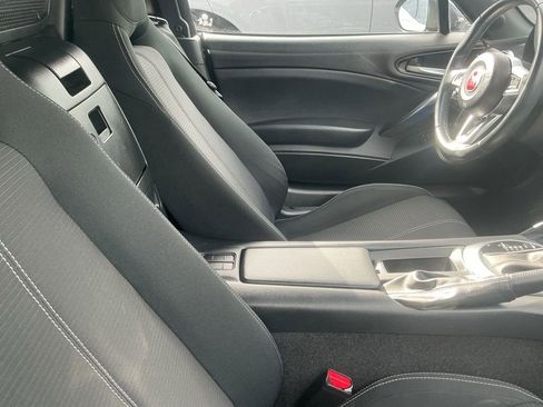 Used 2018 FIAT 124 Spider Classica image 8