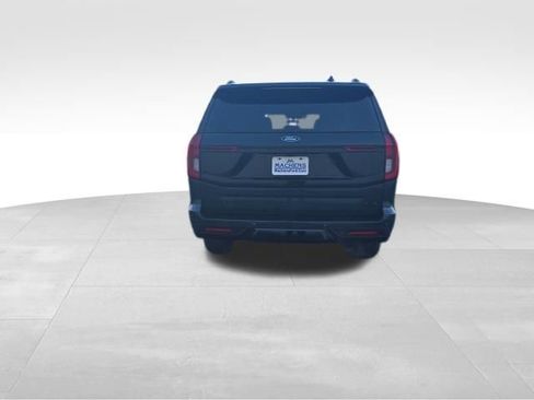 Used 2026 Ford Expedition Max Platinum w/ Stealth Performance Package image 5