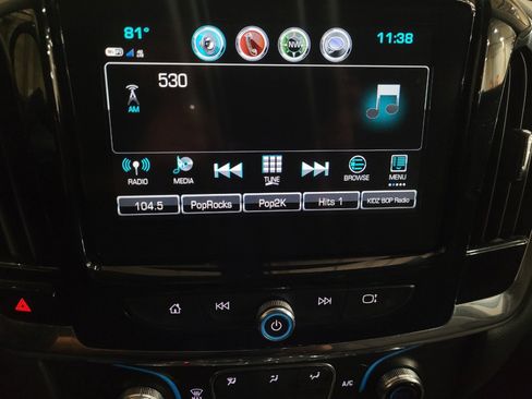 Used 2018 Chevrolet Traverse LT FWD image 25