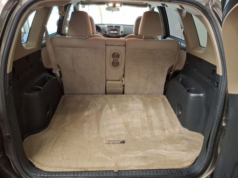 Used 2011 Toyota RAV4 4WD w/ Upgrade Value Pkg image 12