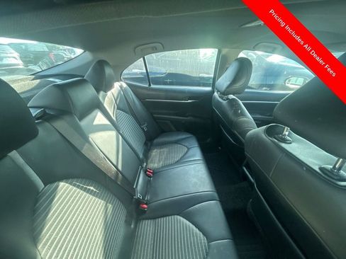 Used 2021 Toyota Camry SE FWD image 4