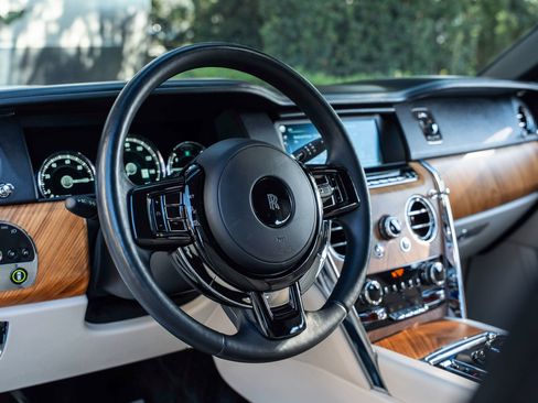 Certified 2021 Rolls-Royce Cullinan image 26