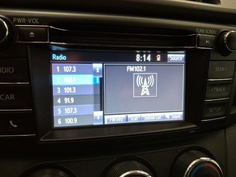 Used 2016 Toyota RAV4 LE image 21