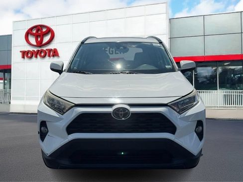 Used 2019 Toyota RAV4 XLE Premium FWD image 13
