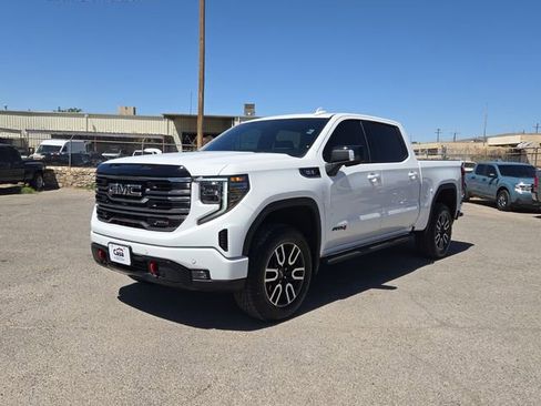 Used 2025 GMC Sierra 1500 AT4 w/ Technology Package AWD/4WD image 1