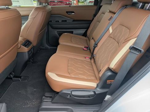 New 2026 Nissan Pathfinder Platinum w/ Accent Package AWD/4WD image 23