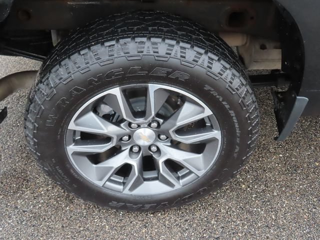 Used 2024 Chevrolet Silverado 1500 LT AWD/4WD image 14