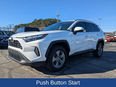 Used 2022 Toyota RAV4 XLE image 8