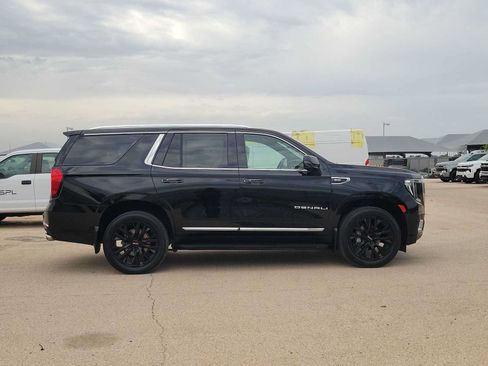 Used 2021 GMC Yukon Denali AWD/4WD image 9